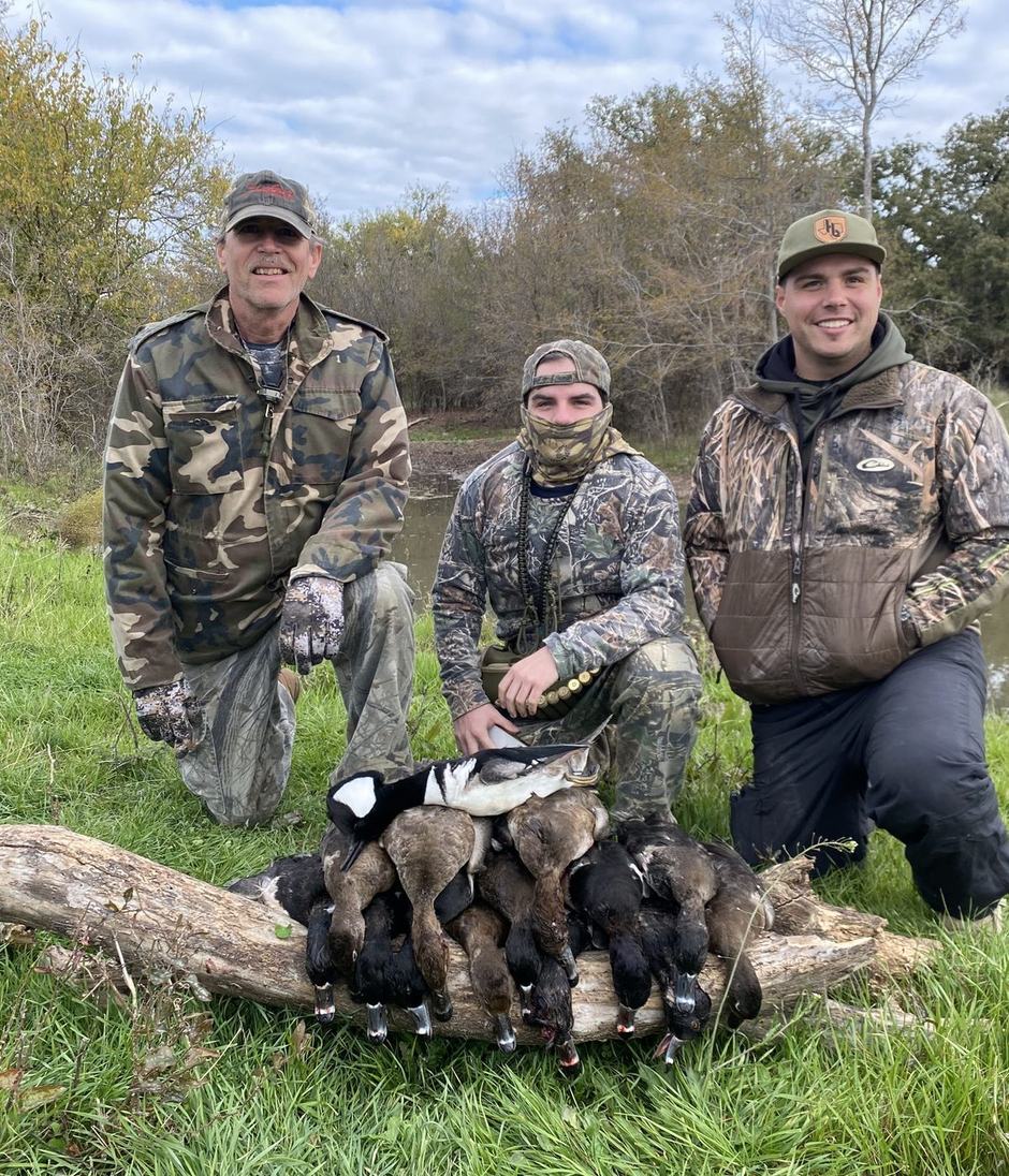 Mesa Valley Outdoors hunters with a limit